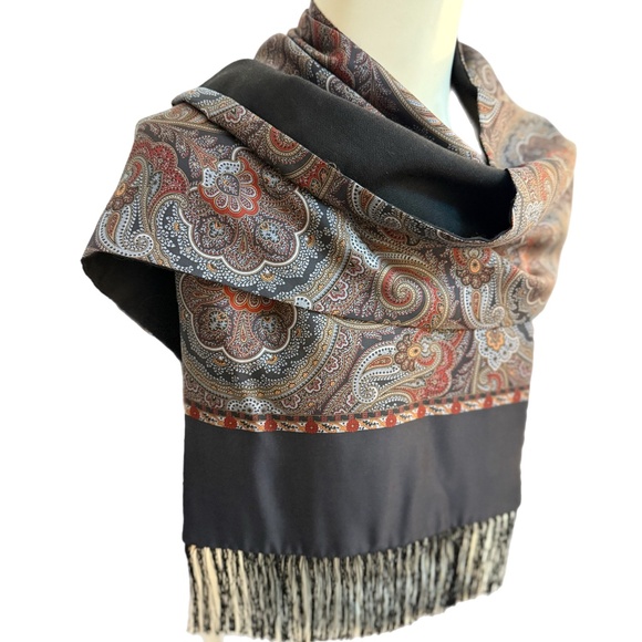 Dion Paisley Fringe Scarf – Silk & Wool - - Picture 7 of 10